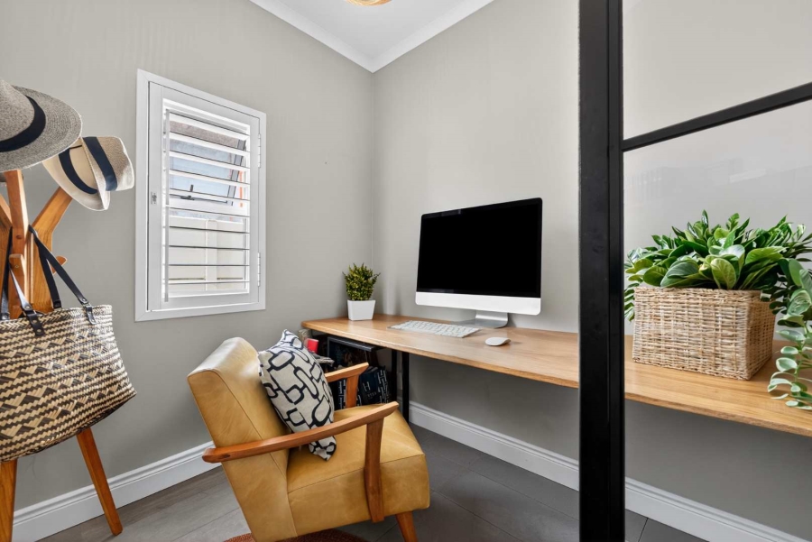 4 Bedroom Property for Sale in Parklands North Western Cape